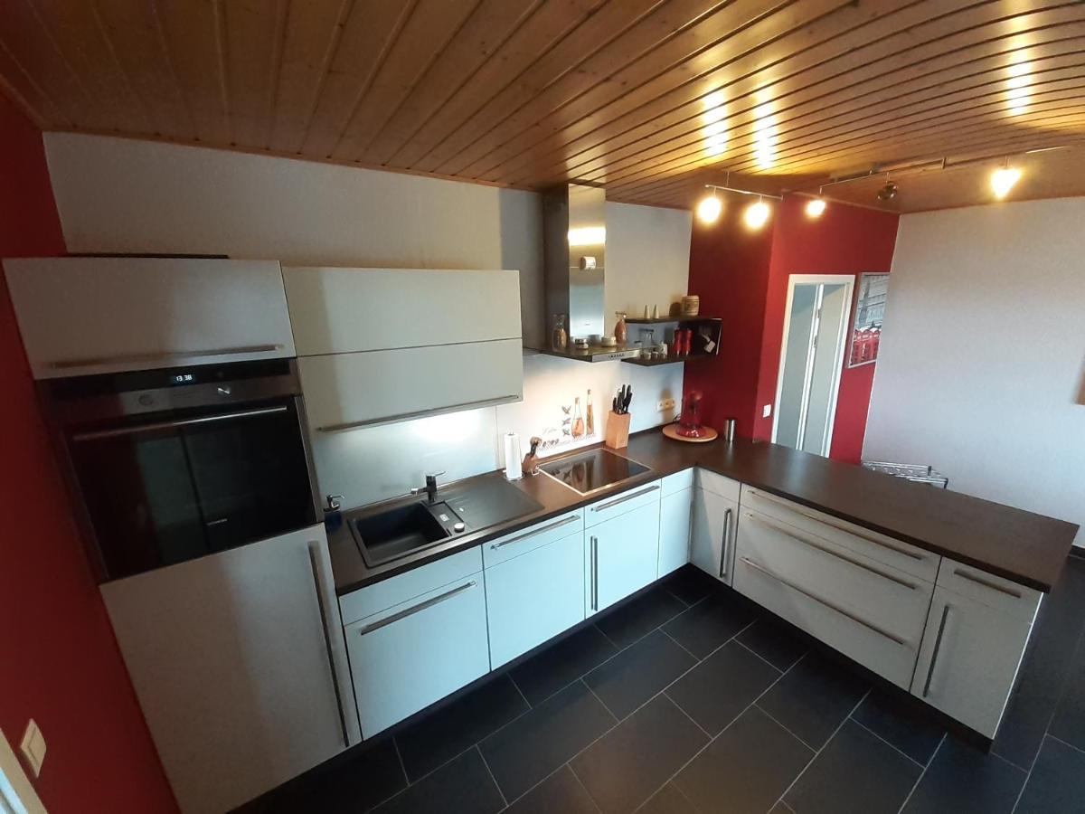 Ferienwohnung Terrasse Parkplatz Wallbox Nuerburgring Herresbach 外观 照片