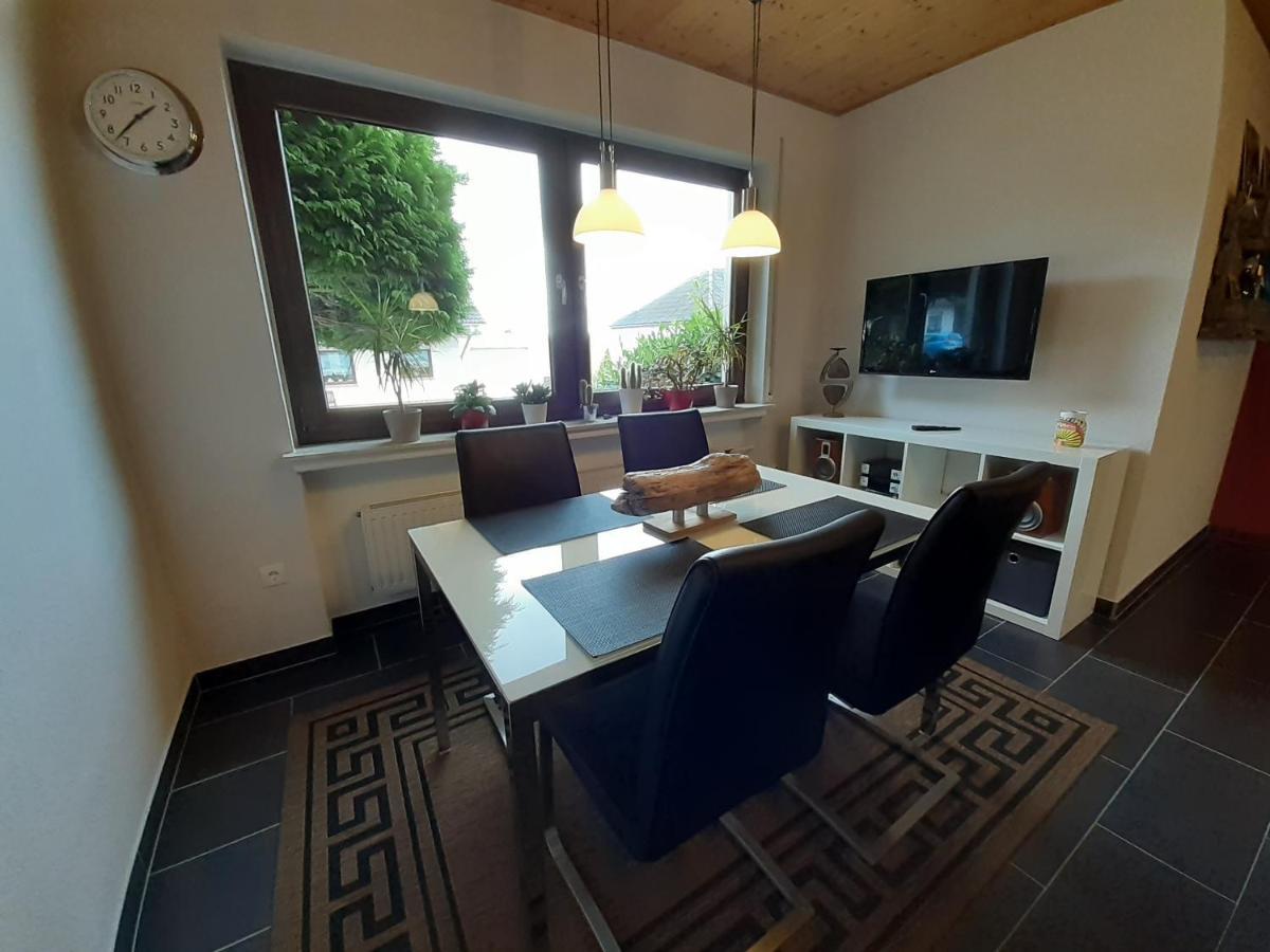 Ferienwohnung Terrasse Parkplatz Wallbox Nuerburgring Herresbach 外观 照片