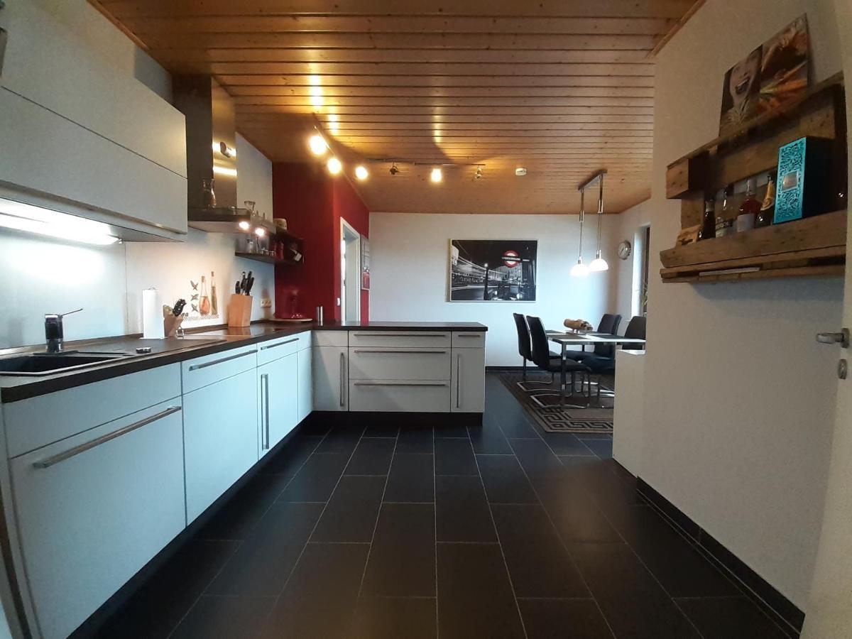 Ferienwohnung Terrasse Parkplatz Wallbox Nuerburgring Herresbach 外观 照片